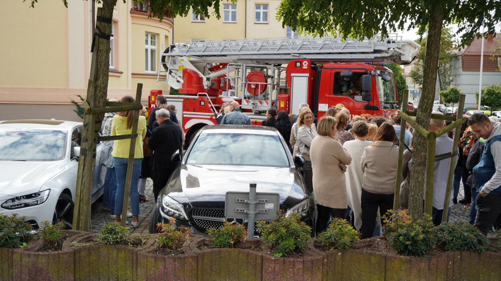 Alarm, dym i podnośnik straży