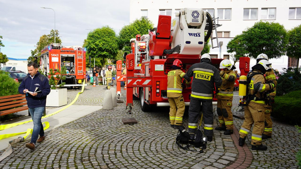 Alarm, dym i podnośnik straży