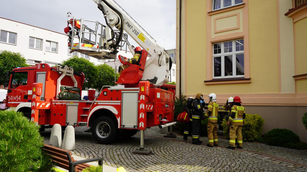 Alarm, dym i podnośnik straży