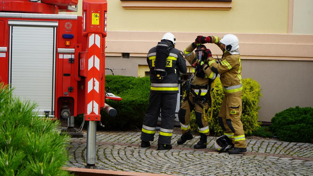 Alarm, dym i podnośnik straży
