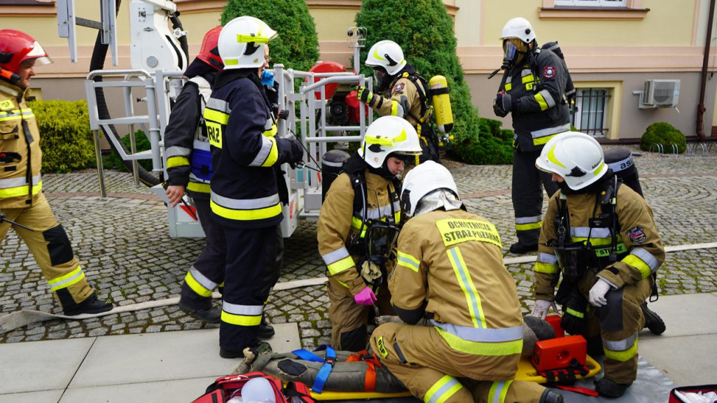 Alarm, dym i podnośnik straży