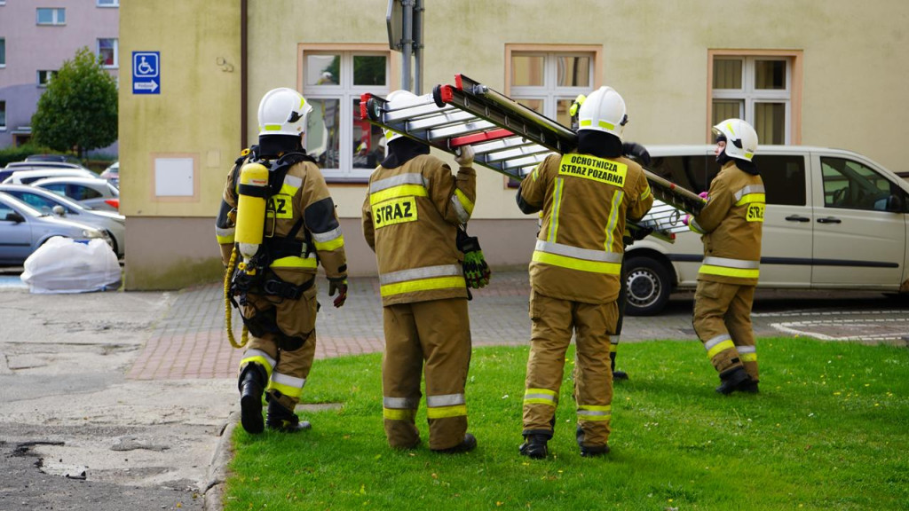 Alarm, dym i podnośnik straży