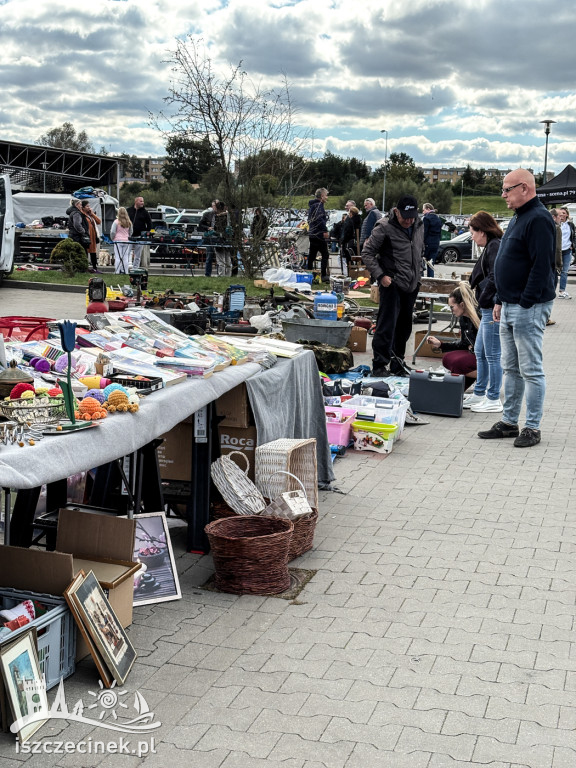 Pierwszy jesienny pchli targ za nami.