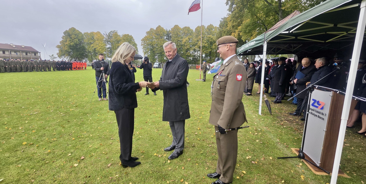 Wojskowy ceremoniał w Białym Borze