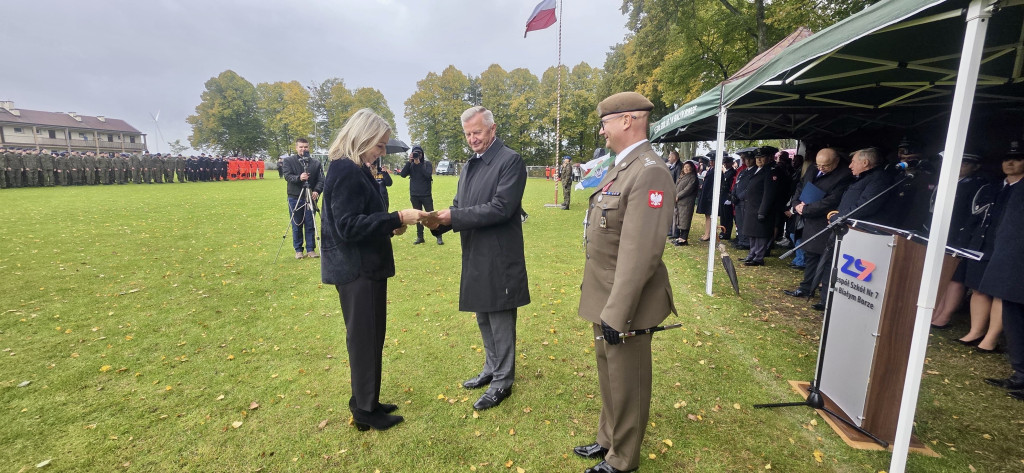 Wojskowy ceremoniał w Białym Borze