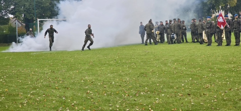 Wojskowy ceremoniał w Białym Borze