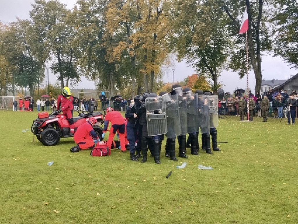 Wojskowy ceremoniał w Białym Borze