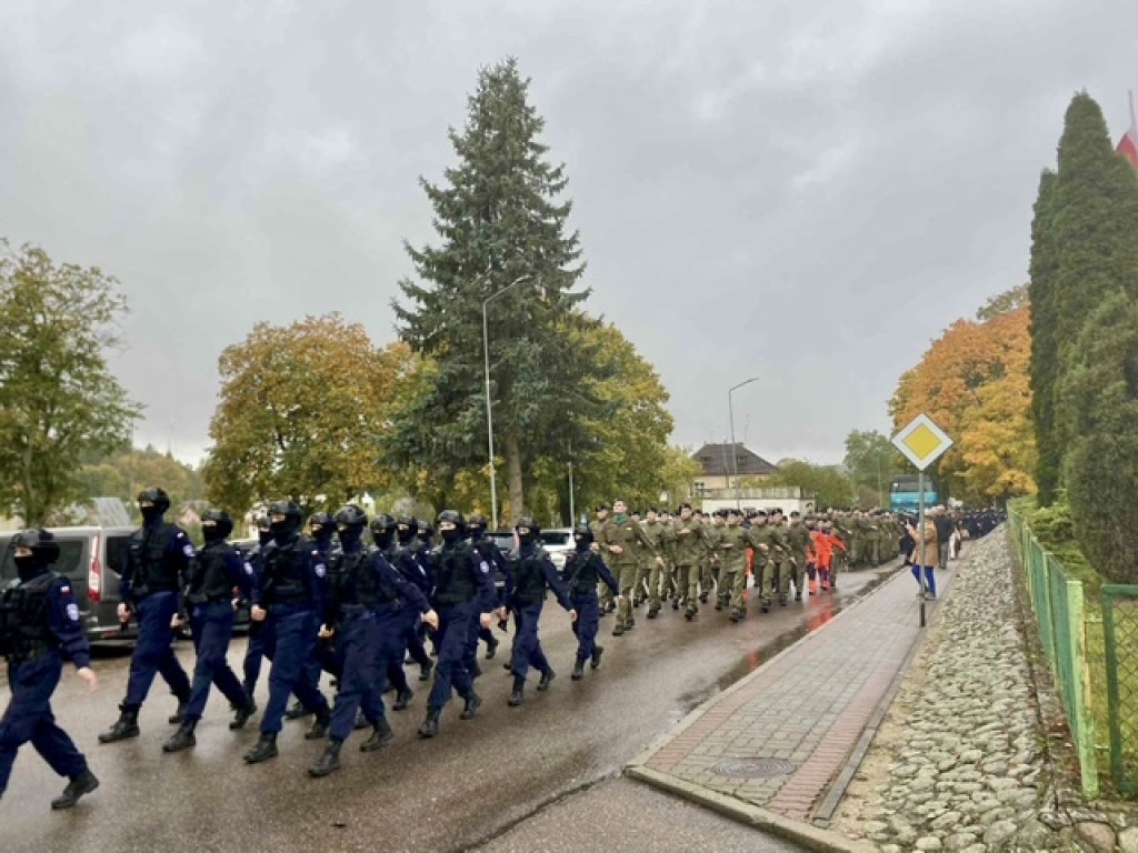 Wojskowy ceremoniał w Białym Borze
