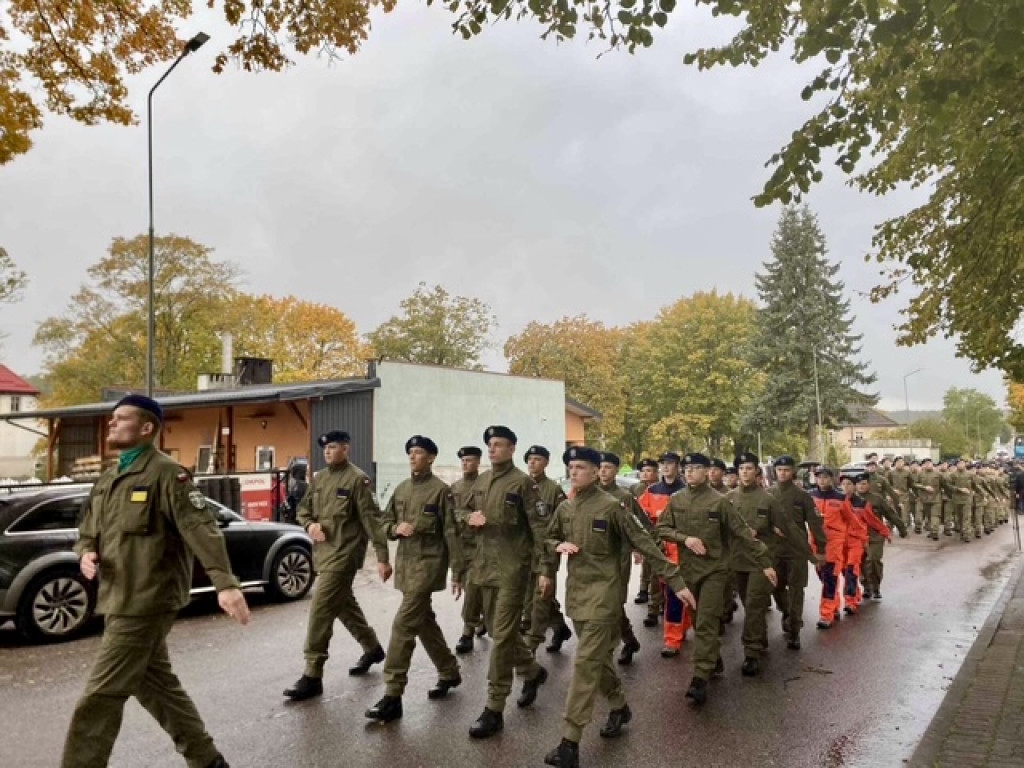 Wojskowy ceremoniał w Białym Borze