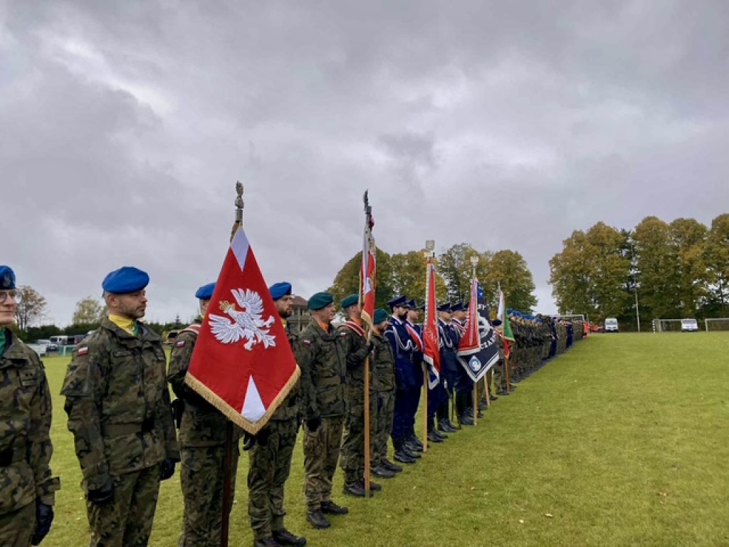 Wojskowy ceremoniał w Białym Borze