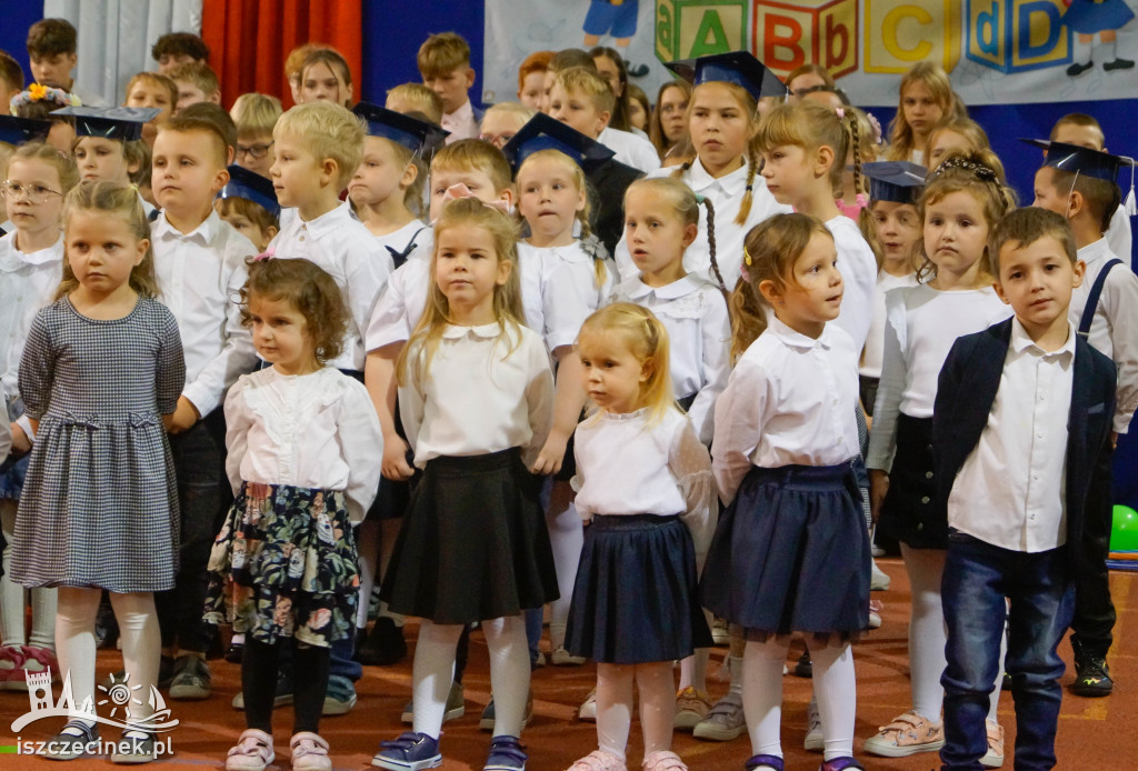 Dzień Edukacji Narodowej w Żółtnicy. Wzruszenia, gratulacje i pasowanie pierwszoklasistów