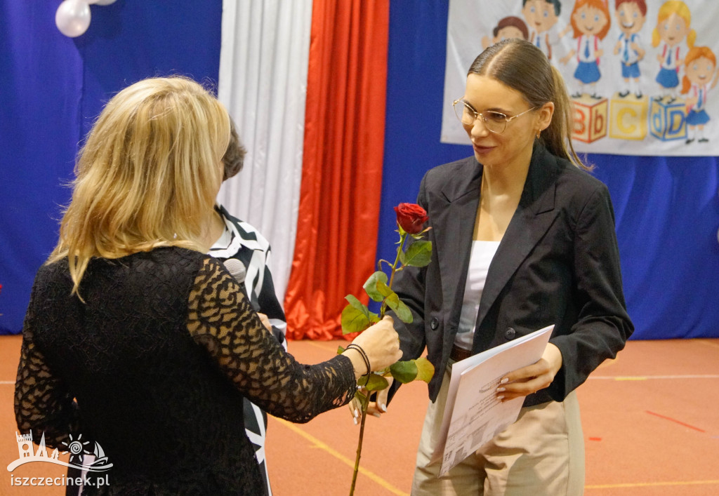 Dzień Edukacji Narodowej w Żółtnicy. Wzruszenia, gratulacje i pasowanie pierwszoklasistów