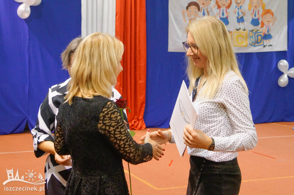 Dzień Edukacji Narodowej w Żółtnicy. Wzruszenia, gratulacje i pasowanie pierwszoklasistów