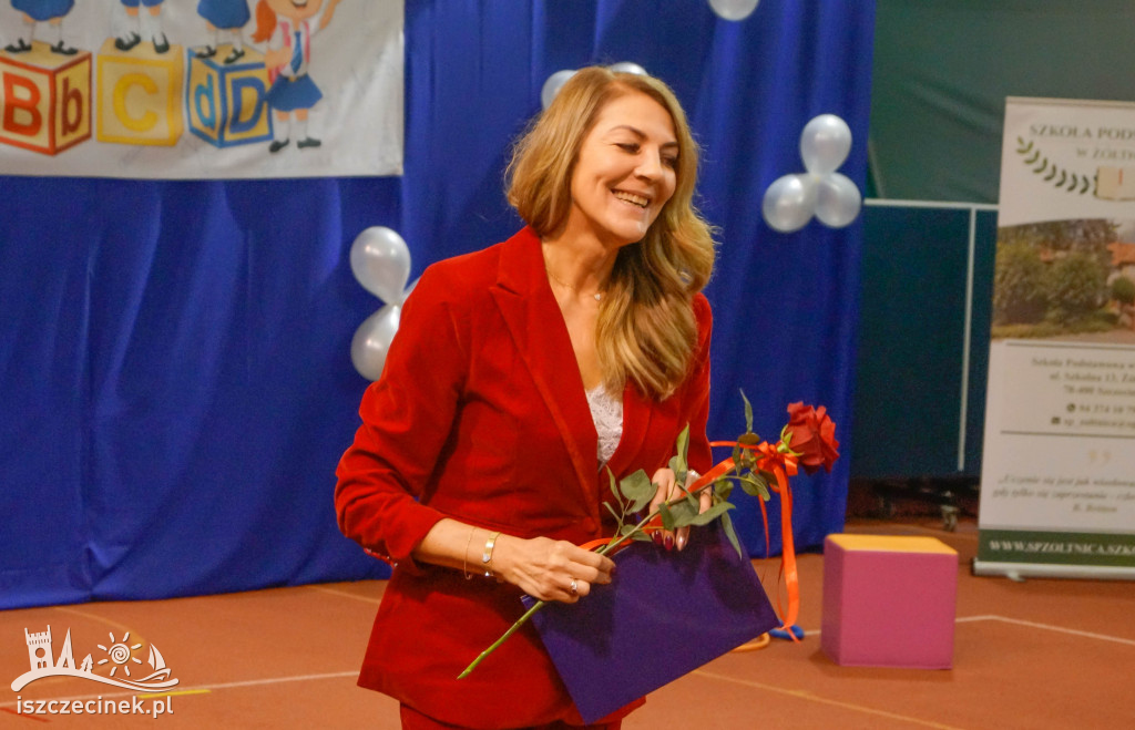 Dzień Edukacji Narodowej w Żółtnicy. Wzruszenia, gratulacje i pasowanie pierwszoklasistów