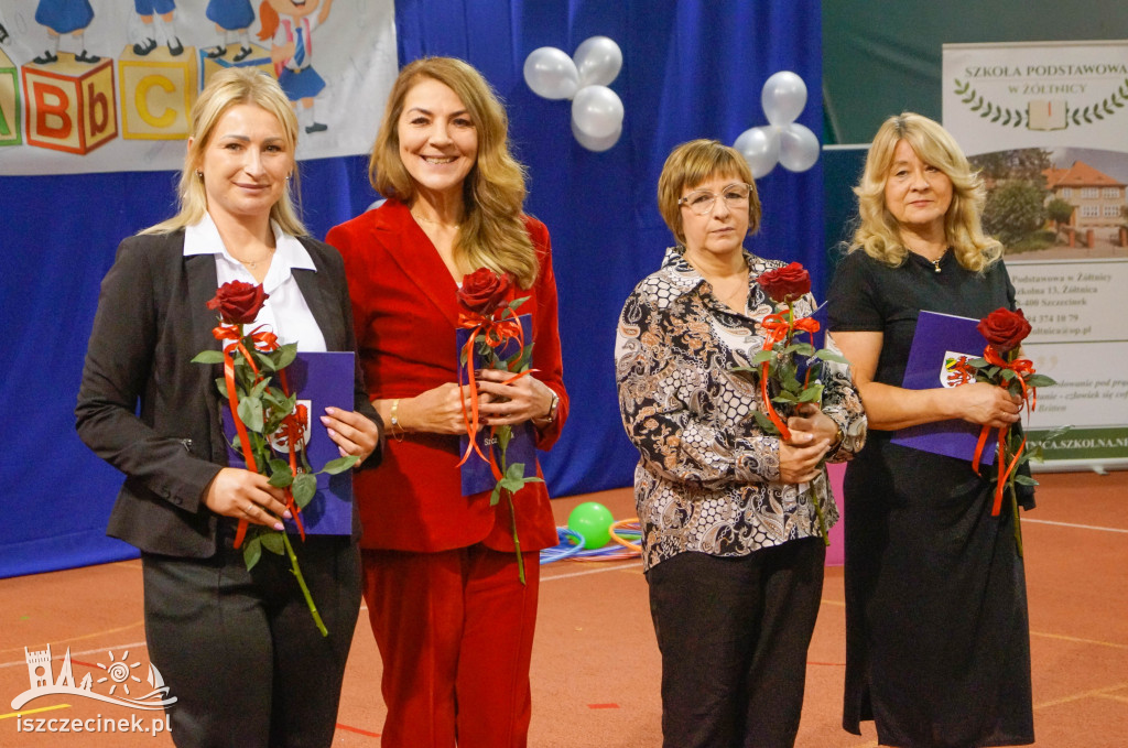 Dzień Edukacji Narodowej w Żółtnicy. Wzruszenia, gratulacje i pasowanie pierwszoklasistów