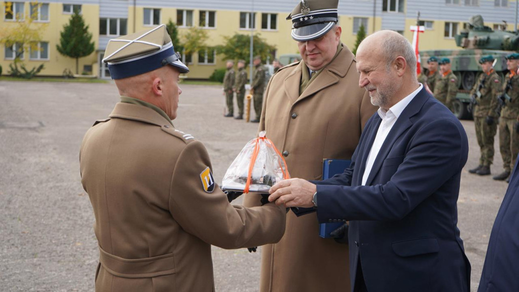 Podwójny jubileusz 11. Batalionu Ewakuacji Sprzętu