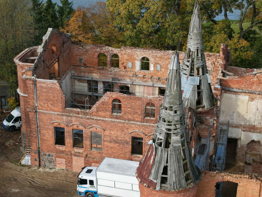 Tak dziś wygląda pałac w Juchowie