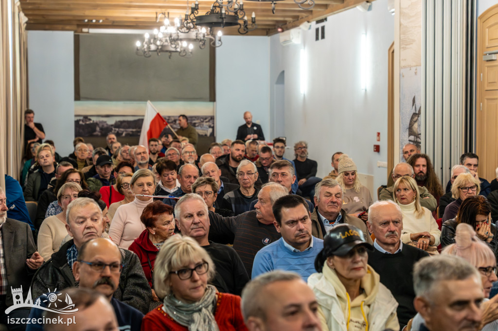 Robert Bąkiewicz w Szczecinku ZDJĘCIA