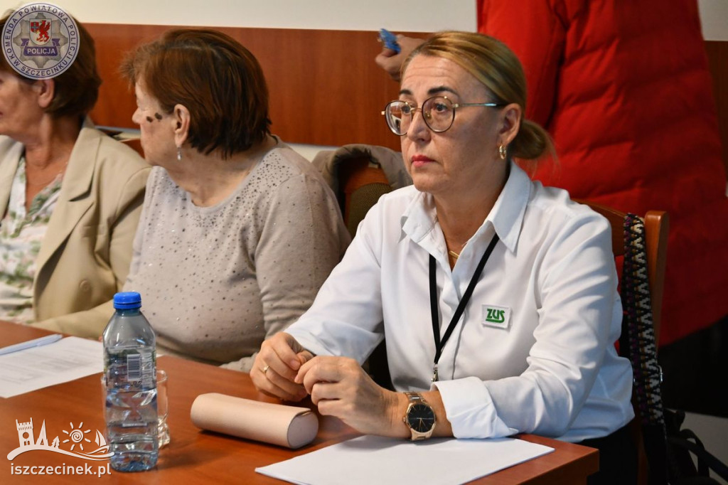 Bezpieczny Senior w Szczecinku. Eksperci rozmawiali z mieszkańcami