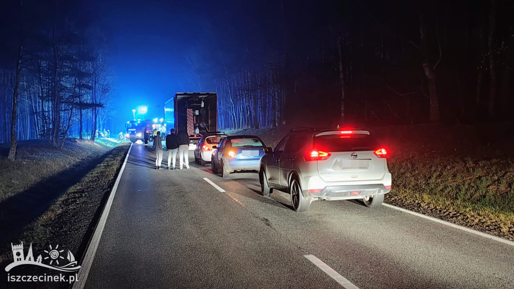 Nocny dramat pod Szczecinkiem – zdjęcia z miejsca zdarzenia