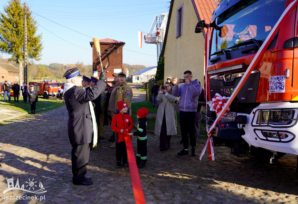 Tak Storkowo świętowało nowy wóz OSP