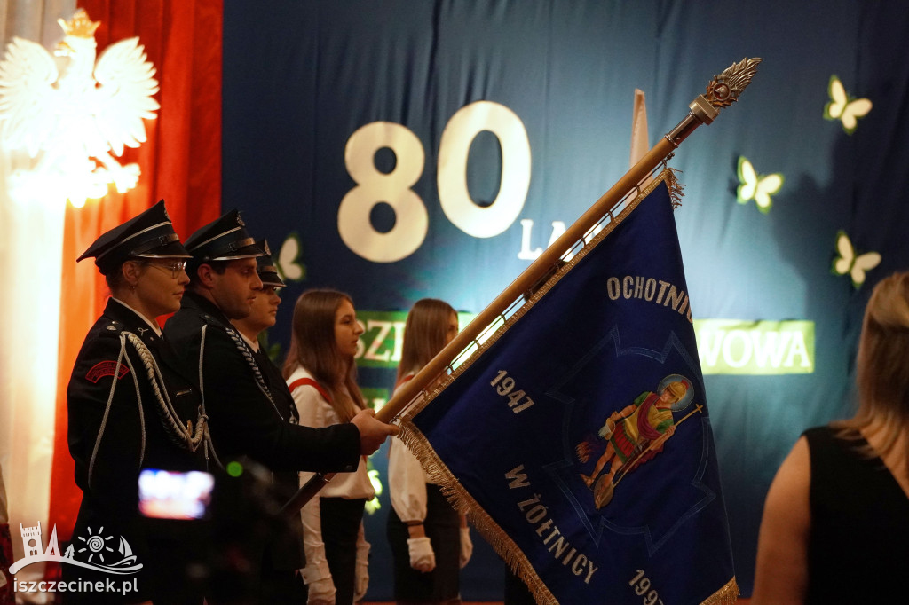 Uczniowie i nauczyciele świętują jubileusz