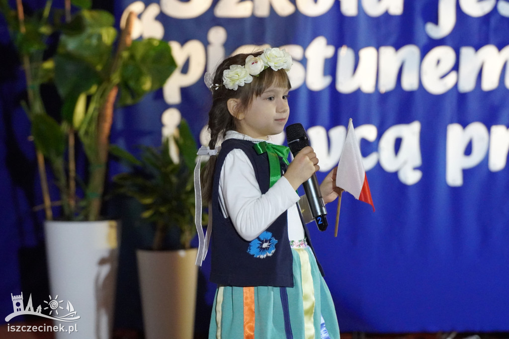 Uczniowie i nauczyciele świętują jubileusz