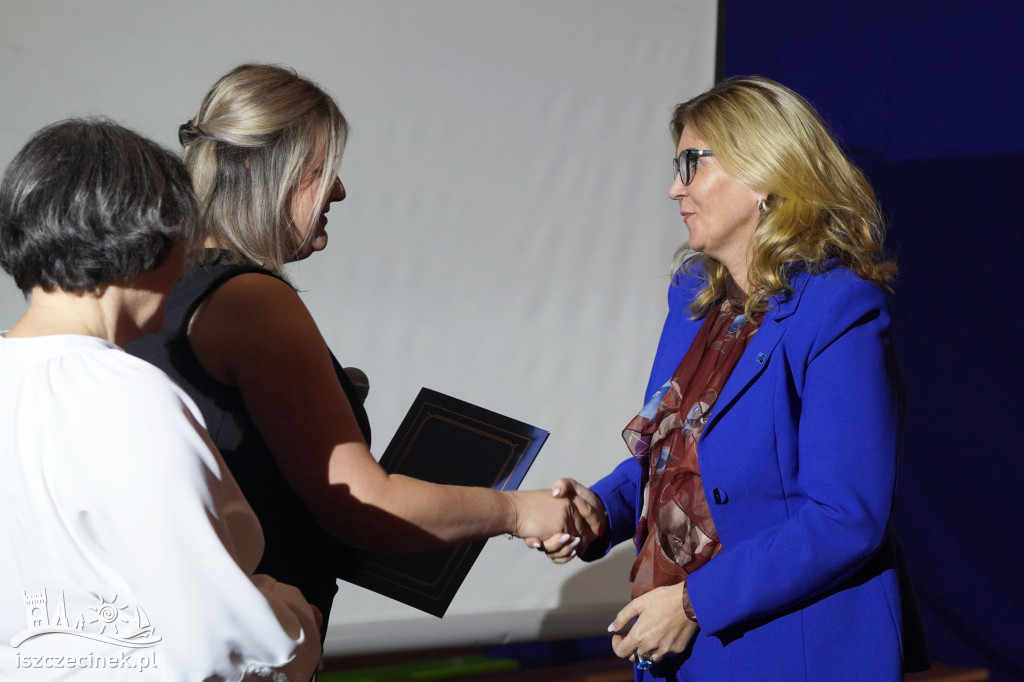 Uczniowie i nauczyciele świętują jubileusz