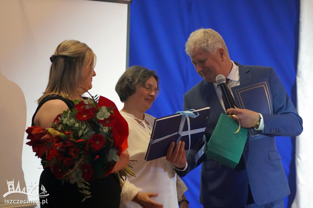 Uczniowie i nauczyciele świętują jubileusz