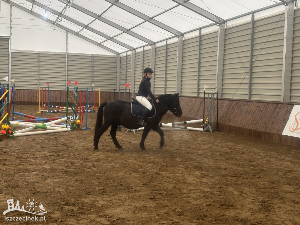 III halowy sparing w Stajni Biskupice otworzył sezon