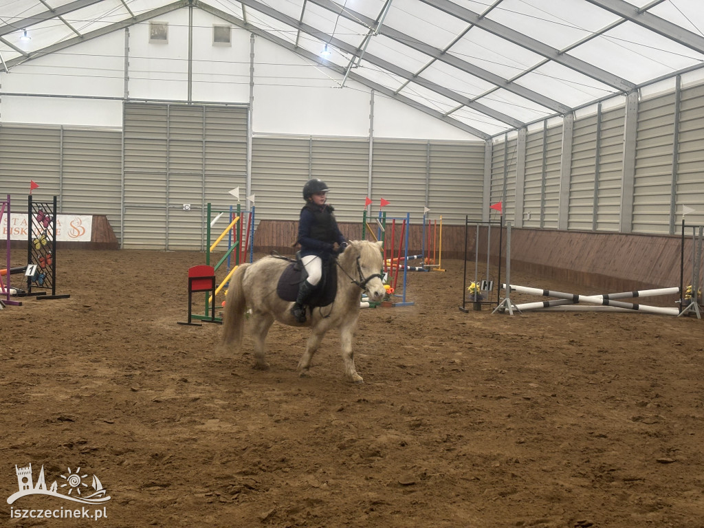 III halowy sparing w Stajni Biskupice otworzył sezon