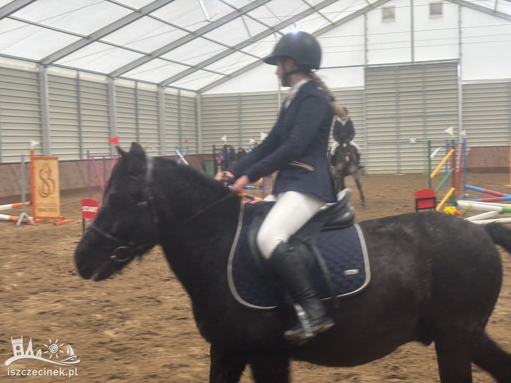 III halowy sparing w Stajni Biskupice otworzył sezon