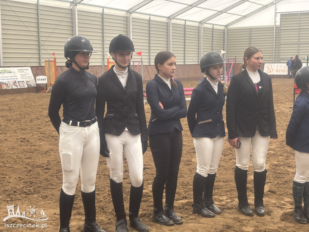 III halowy sparing w Stajni Biskupice otworzył sezon