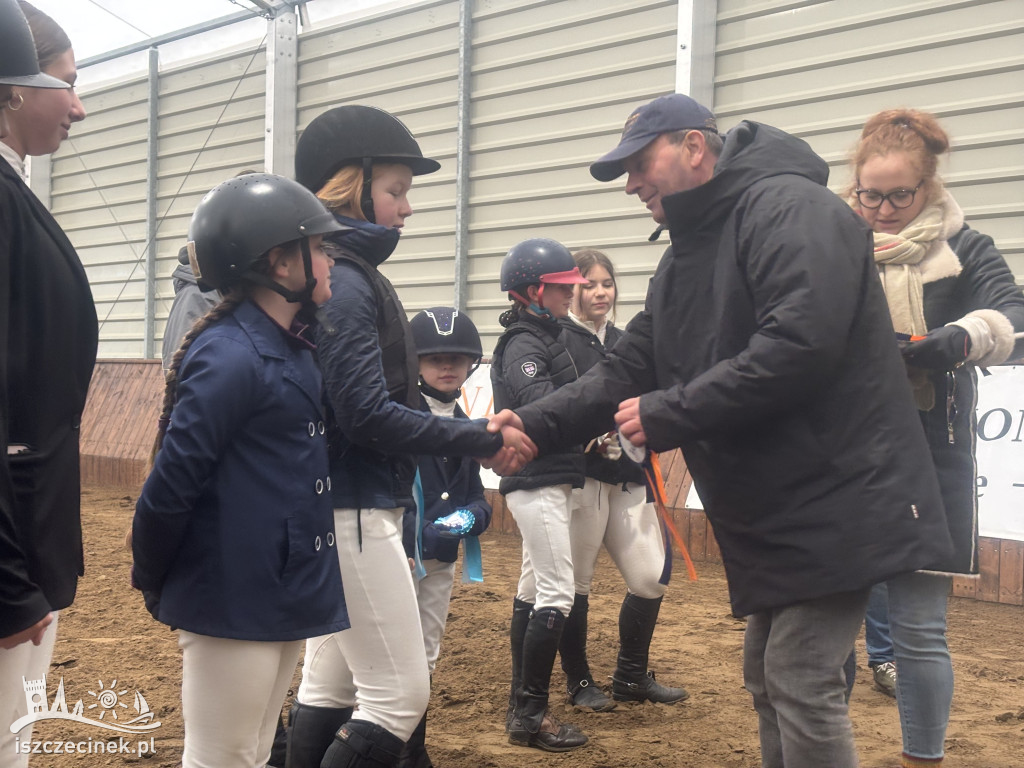 III halowy sparing w Stajni Biskupice otworzył sezon