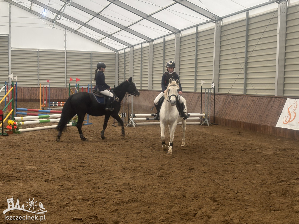 III halowy sparing w Stajni Biskupice otworzył sezon