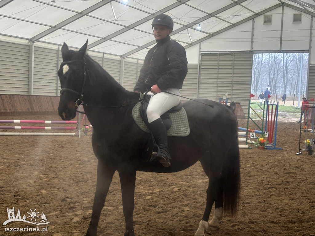 III halowy sparing w Stajni Biskupice otworzył sezon