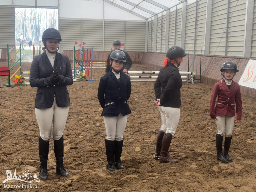 III halowy sparing w Stajni Biskupice otworzył sezon