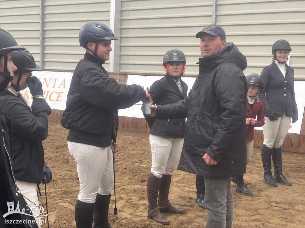 III halowy sparing w Stajni Biskupice otworzył sezon