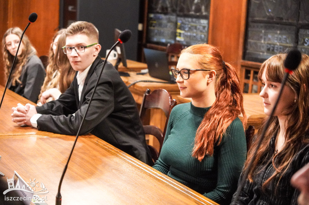 Ślubowanie Młodzieżowej Rady Miasta w obiektywie