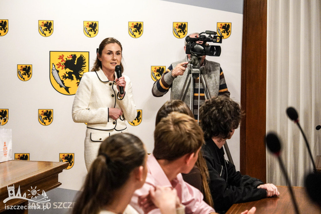 Ślubowanie Młodzieżowej Rady Miasta w obiektywie