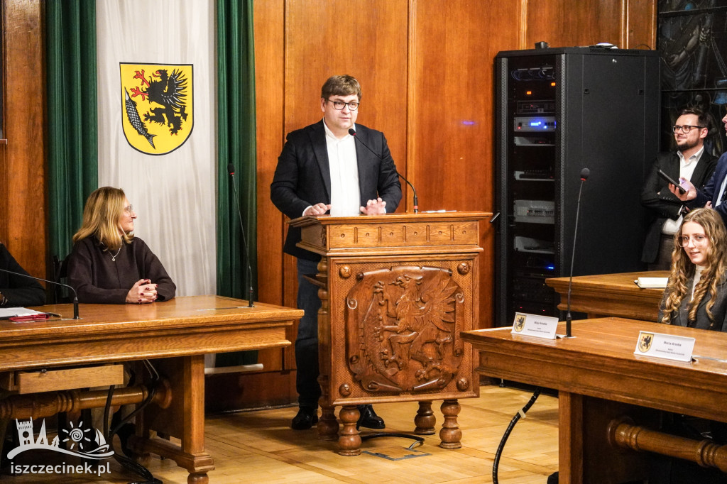 Ślubowanie Młodzieżowej Rady Miasta w obiektywie