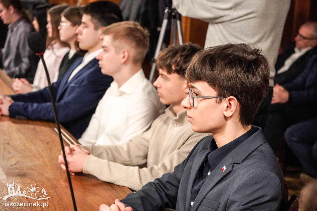 Ślubowanie Młodzieżowej Rady Miasta w obiektywie