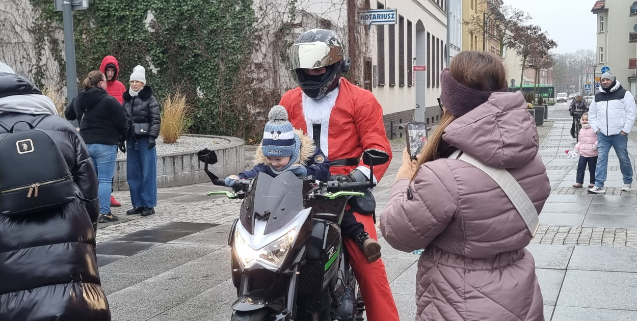 Moto Mikołaje na ulicach Szczecinka