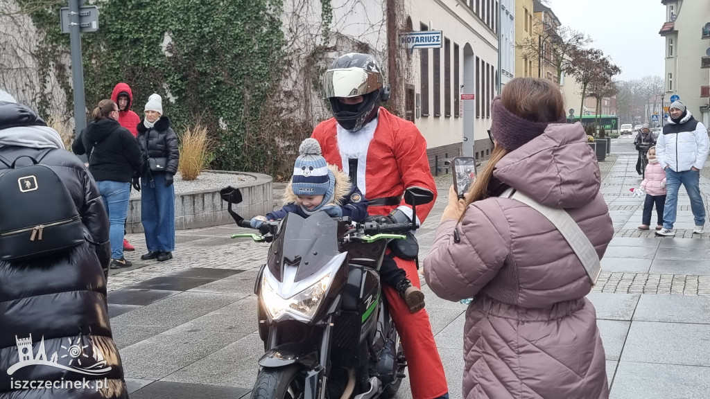 Moto Mikołaje na ulicach Szczecinka