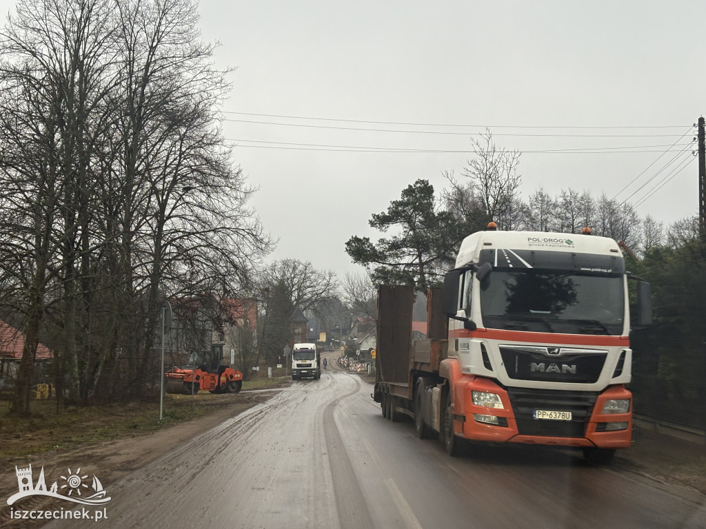 Tak powstaje nowa droga w Sporem