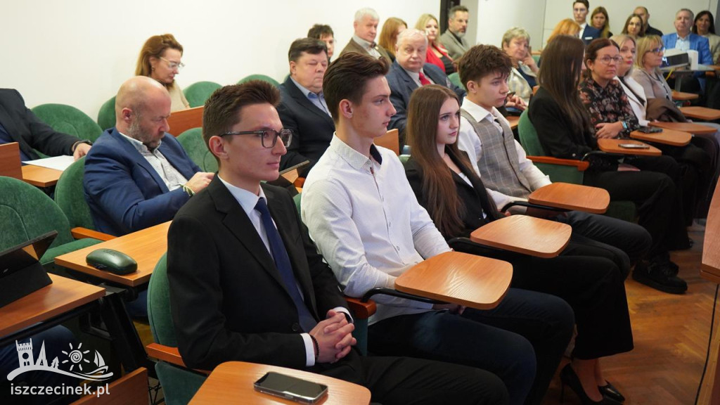 Nagrody i stypendia Powiatu Szczecineckiego rozdane- zobacz listę