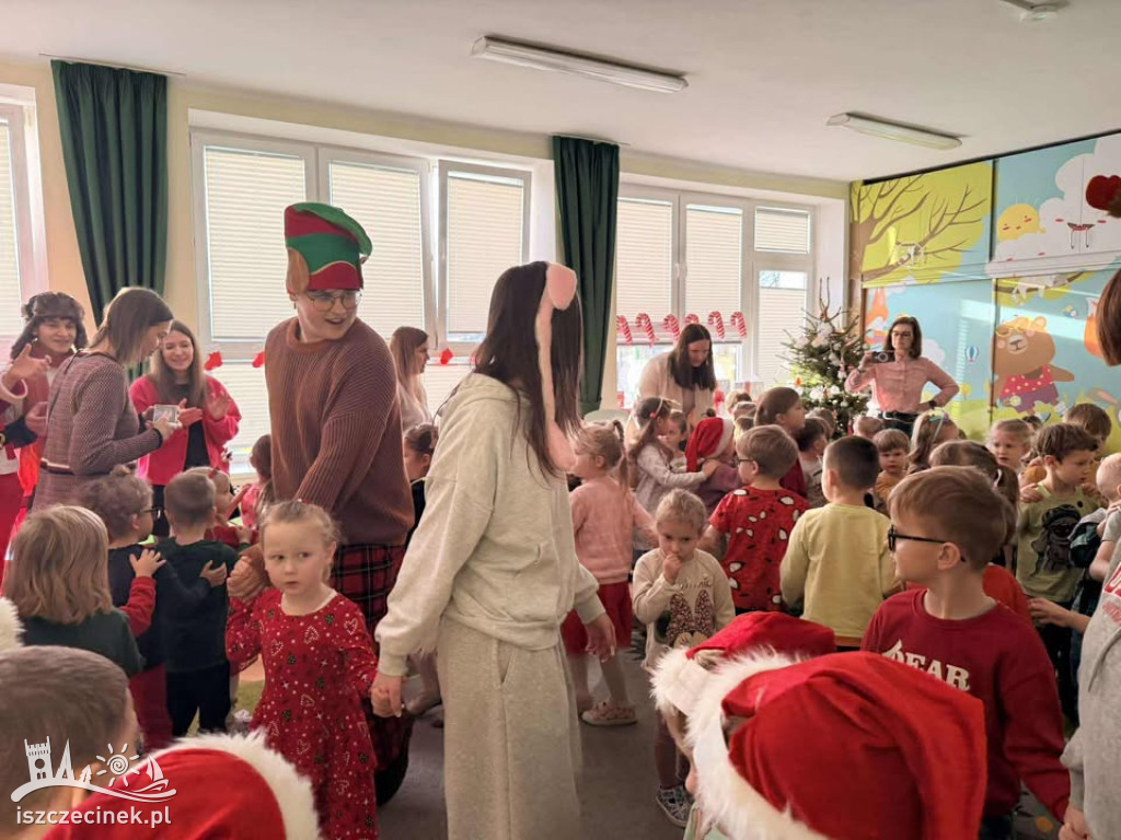 Licealiści z I LO zagrali po angielsku dla przedszkolaków z „Misia”.