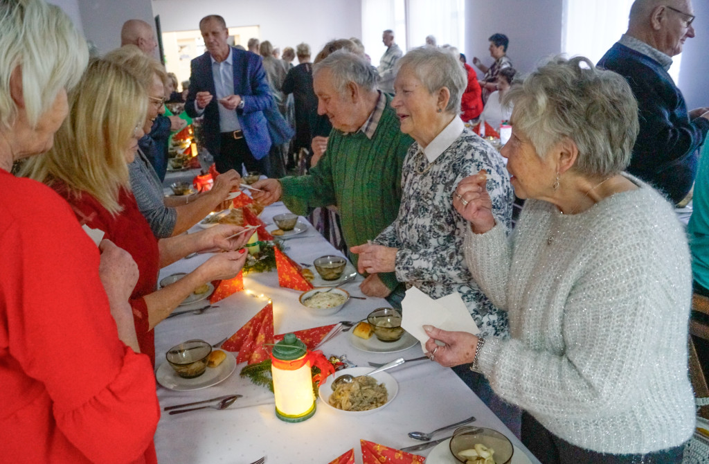 Wspólna Wigilia seniorów w Wierzchowie