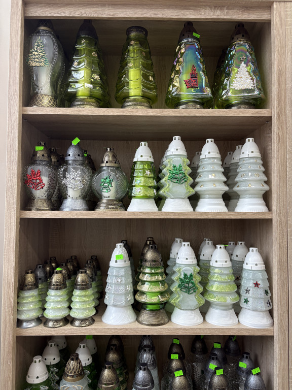 Świąteczne znicze w Szczecinku. Znicz-Mar – ceny hurtowe