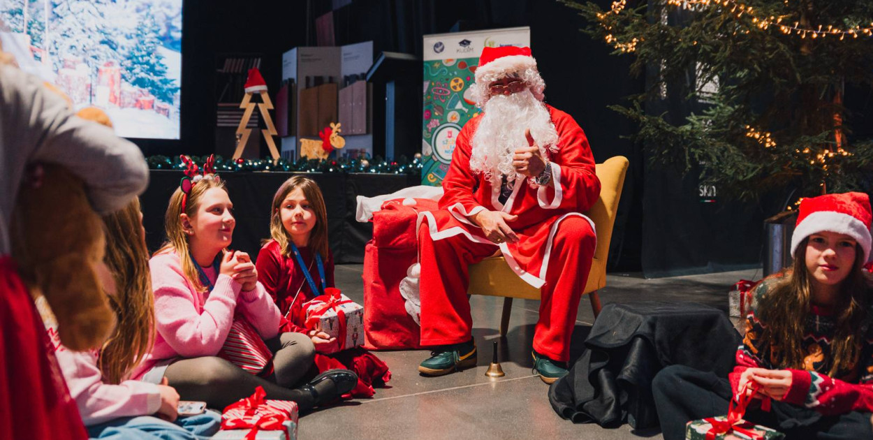 Święty Mikołaj, Kronospan i dzieci z KUDiM